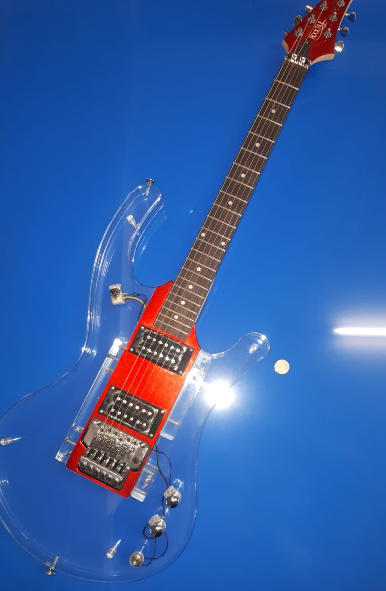Gitarrenkörper aus Acrylglas